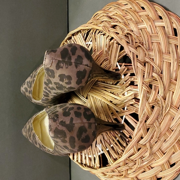 Anne Klein I flex Heels Animal Skin look. SIZE 7.5M - Picture 5 of 9